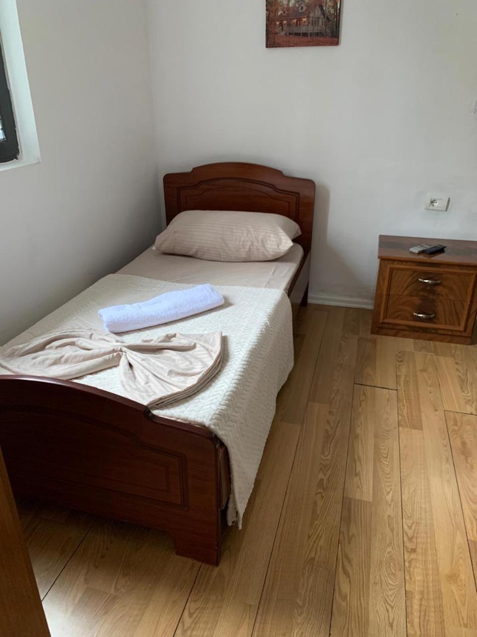 Guesthouse N&B Berat Luaran gambar