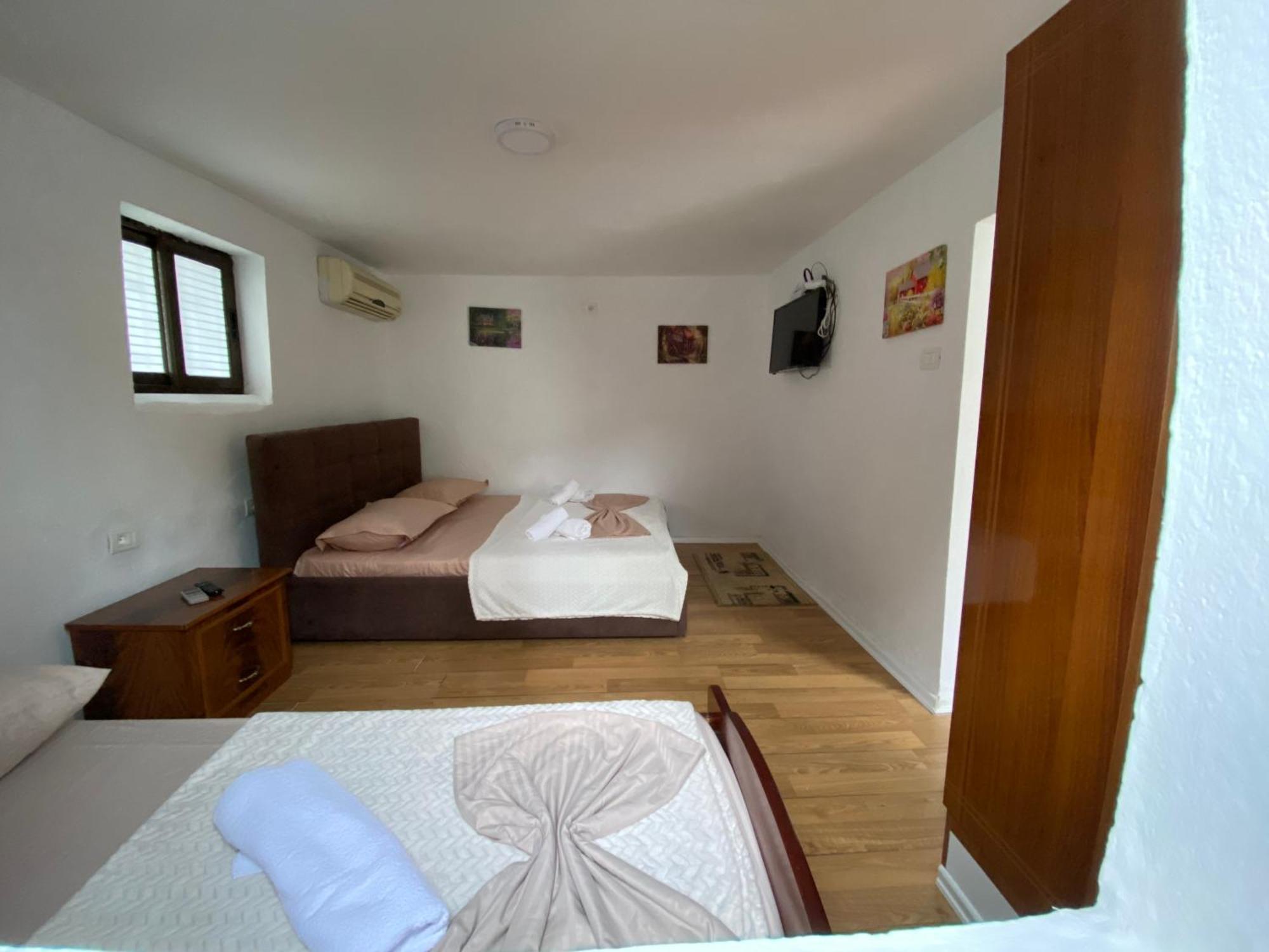 Guesthouse N&B Berat Luaran gambar